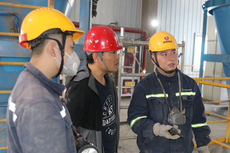 黃陵新材公司:青年攻堅保投產 精細籌備迎“點火”